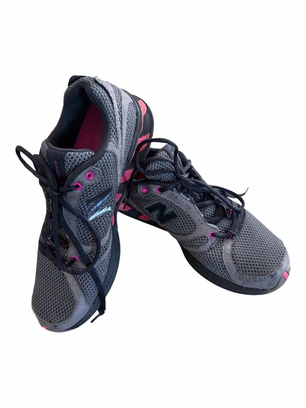 New Balance Women's Gray & Pink Athletic Running Shoes